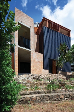 Newmarket Valley-House (Qld) by Owen and Vokes and Peters.