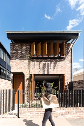 Truss House by Carterwilliamson Architects.