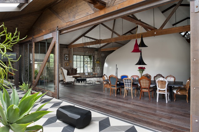 Inner City Warehouse by Allen Jack+Cottier.