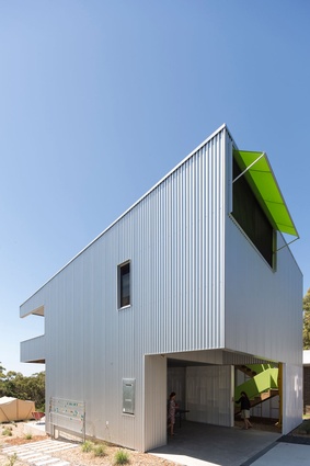 Macmasters Beach House by Neeson Murcutt Architects.