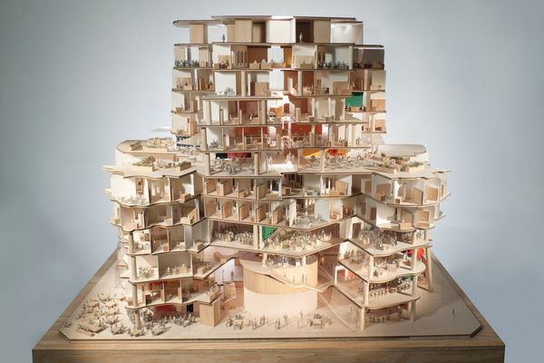 Scale model showing the interior; design by 
Gehry Partners.