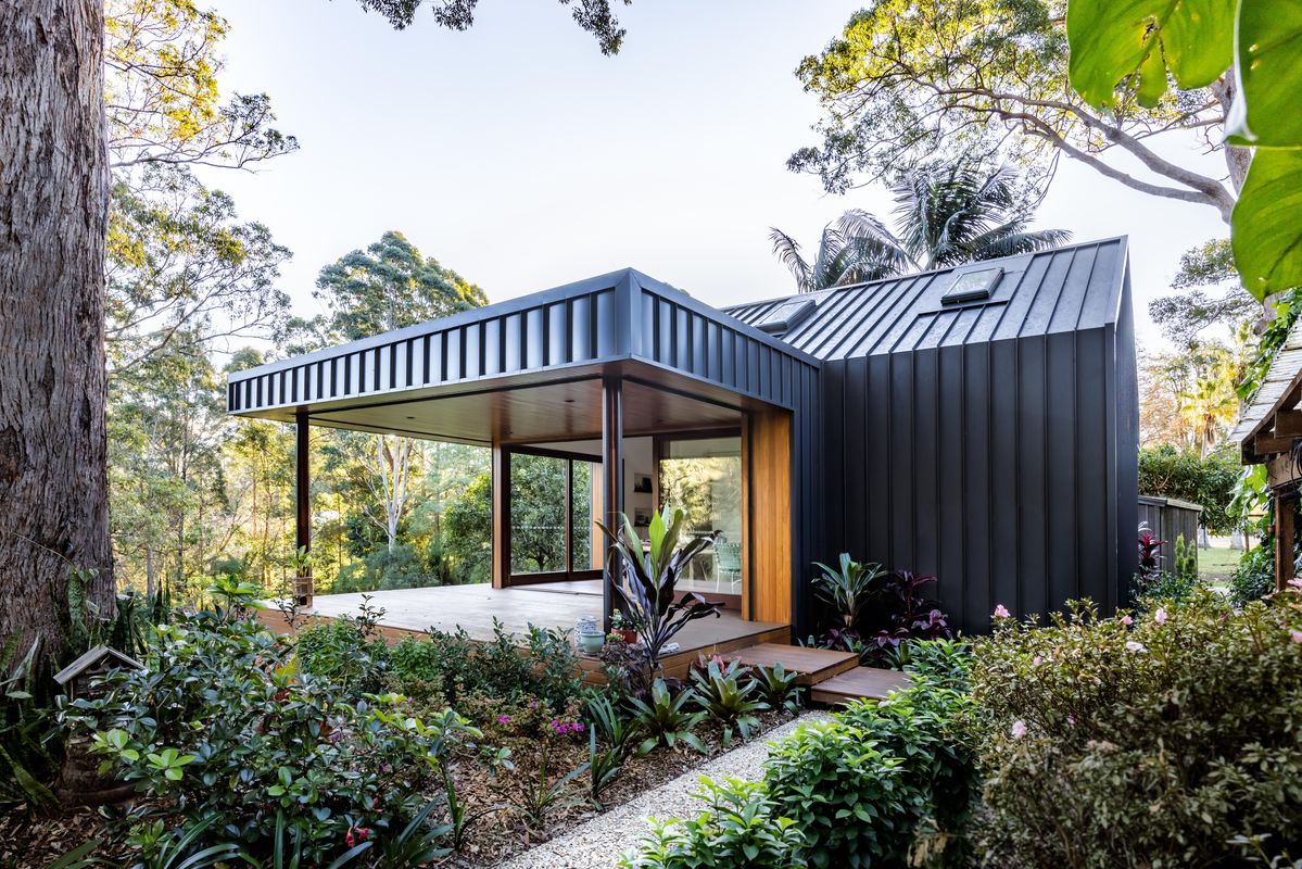 Rayseem Cladding ENSEAM cladding system from Lysaght | ArchitectureAu