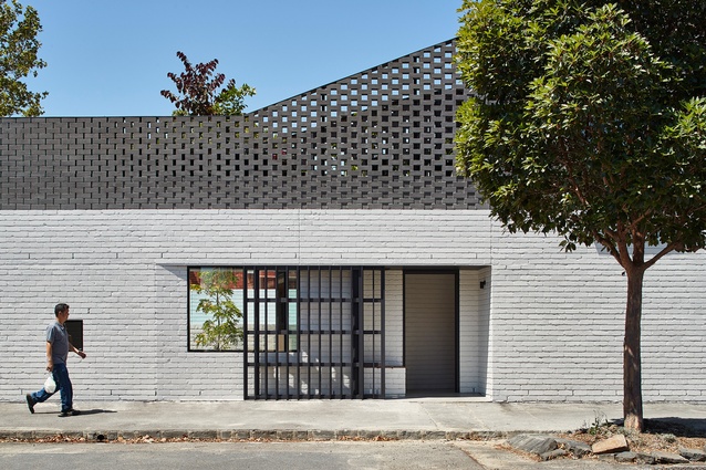 Perimeter House by Make Architecture.