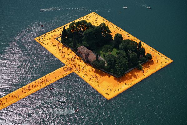  Power Of The Aesthetic Christo And Jeanne Claude s Floating Piers 