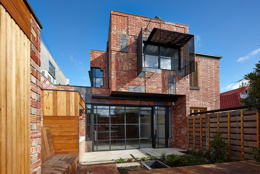 Cubo House, North Fitzroy by PHOOEY Architects.