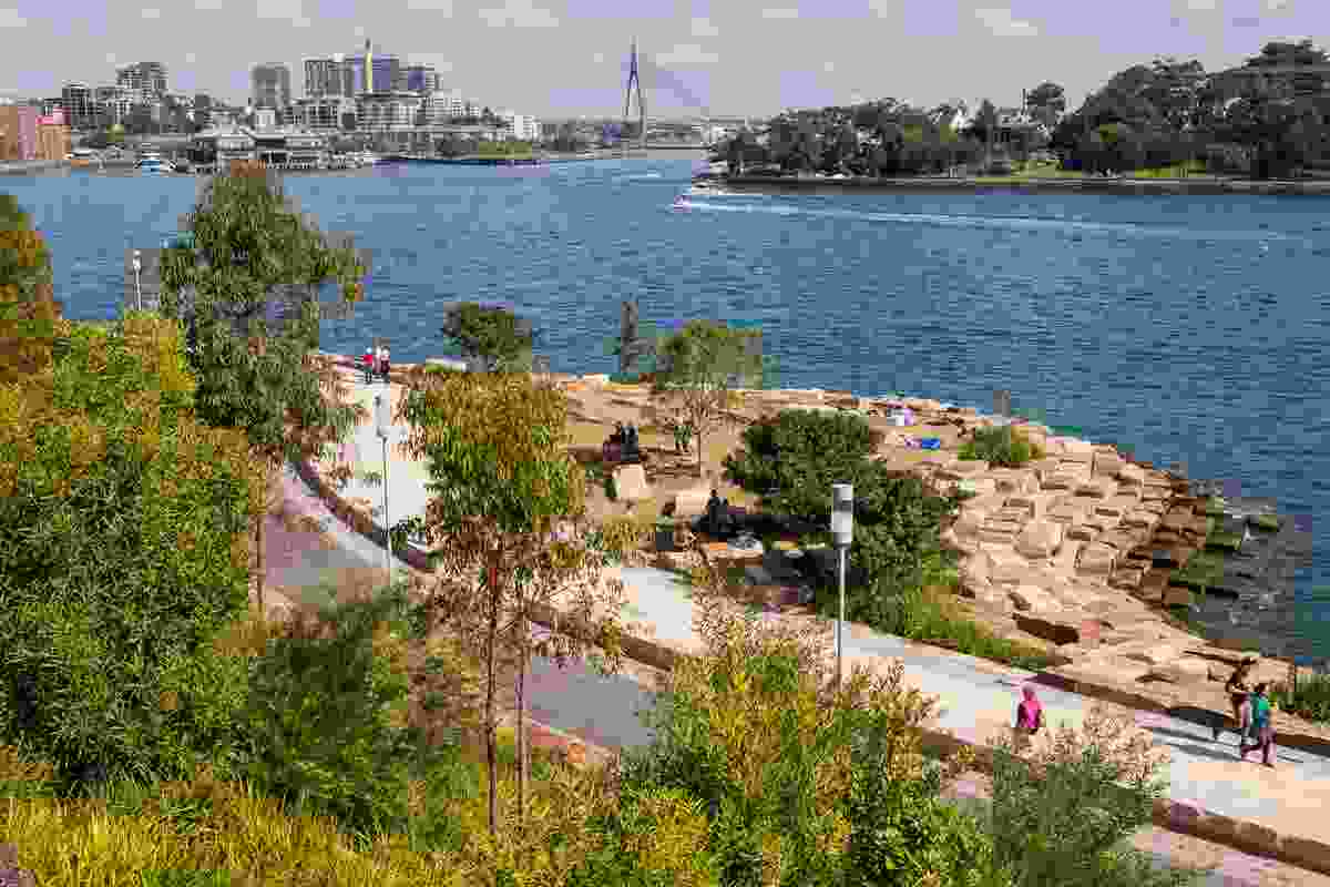 The park establishes a 14 kilometre stretch of shoreline between ANZAC Bridge and Walsh Bay.