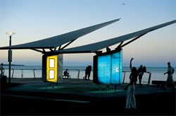 The flying forms of the three information nodes, by Peddle Thorp Architects, house a variety of interpretive information and give visual and physical relief on the boardwalk. Image: Andrew Lane