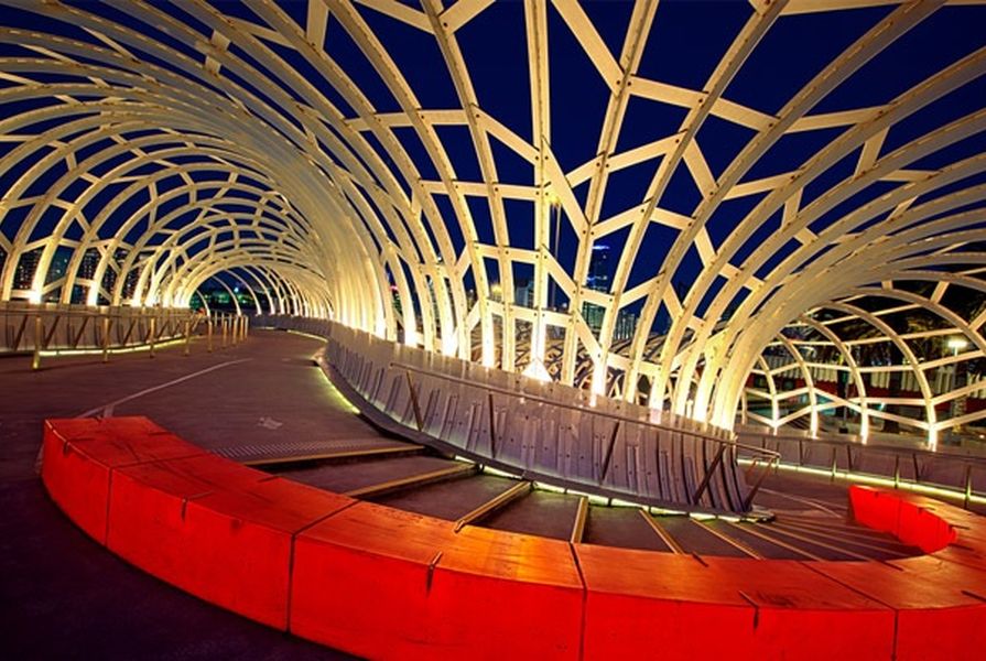 Webb Bridge, by Denton Corker Marshall in collaboration with artist Robert Owen.