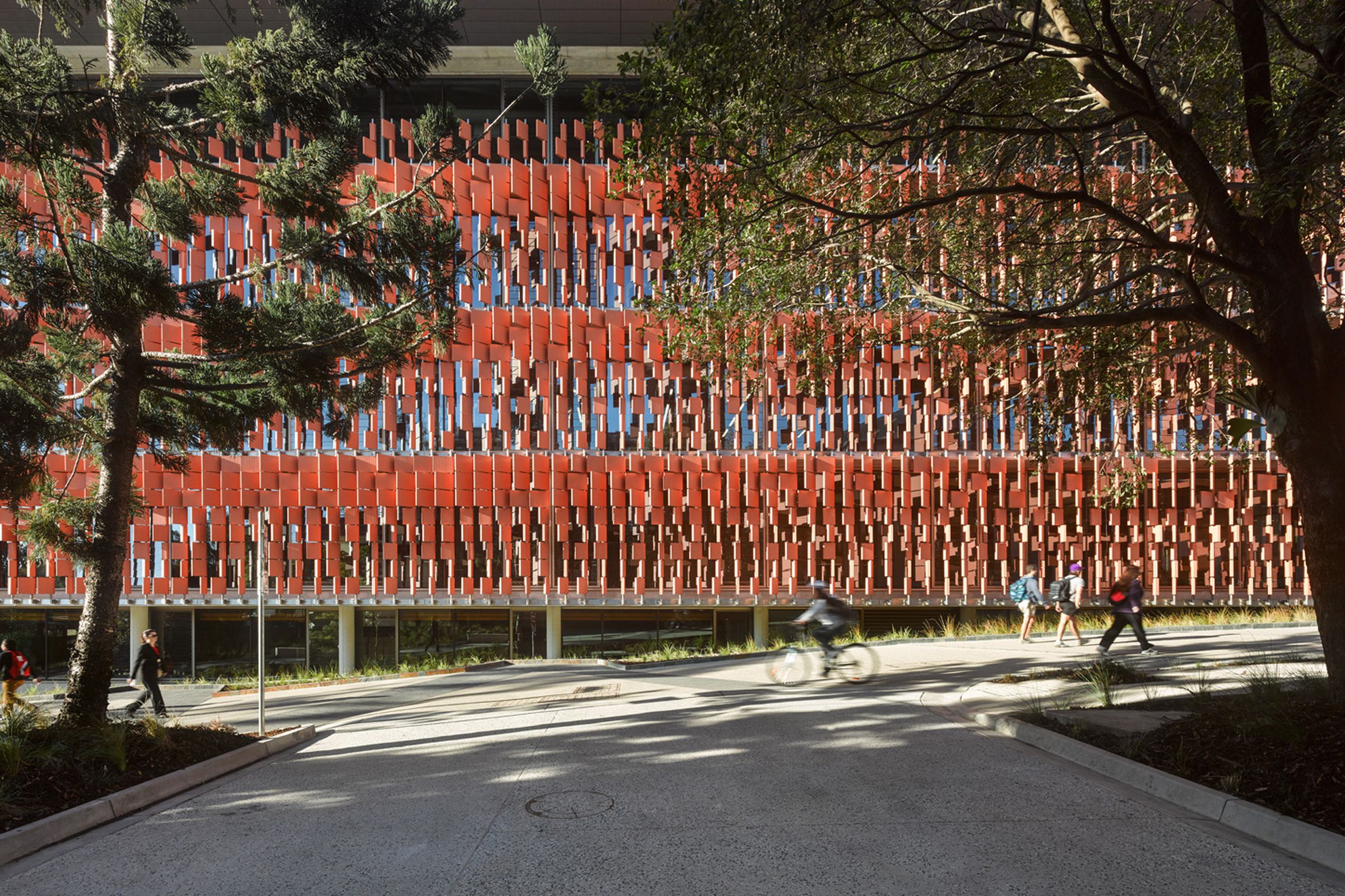 Advanced Engineering Building | ArchitectureAu