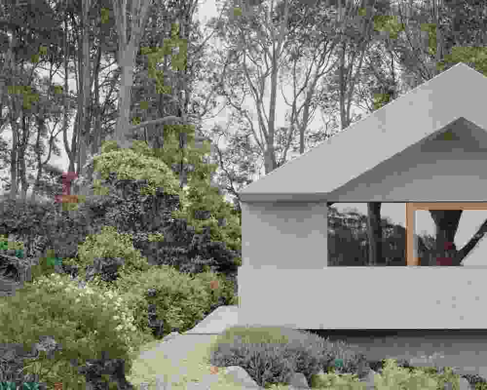 Award for Residential Architecture - Houses (New): Mossy Point House by Edition Office.