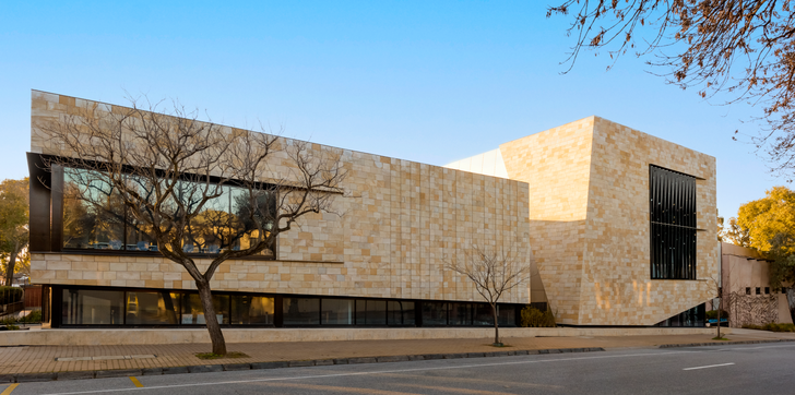 Wilderness School Learning Commons by Cox Architecture