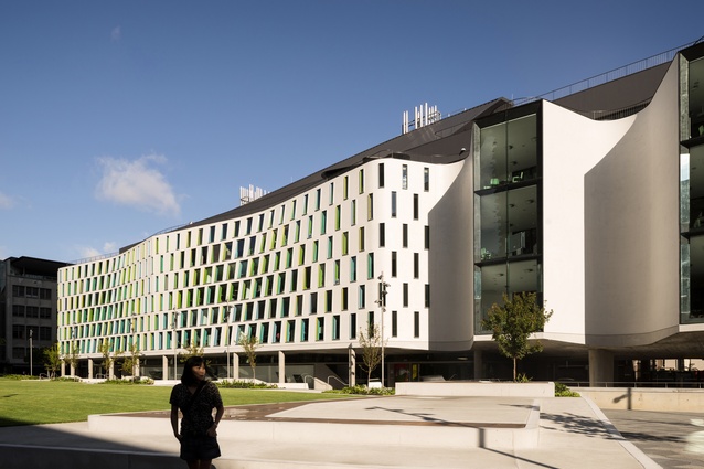 UTS Science Faculty, Building 7 by Durbach Block Jaggers Architects & BVN Architecture.