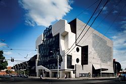 15 View of the Melbourne Recital Centre from the corner of Southbank Boulevard and Sturt Street.