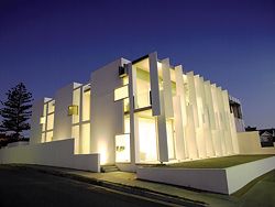 111, Adelaide, by Tridente Architects, a finalist in the World Architecture News House of the Year 2007.