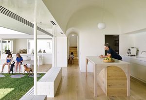 A new focus on the preparation, presentation and consumption of food in Australian culture can be read in tandem with the resurgence of the butler’s pantry in residential design. At Hogg and Lamb’s B&B Residence (2017) in Brisbane, the kitchen and its ancillary spaces are celebrated with a barrel-vaulted ceiling.