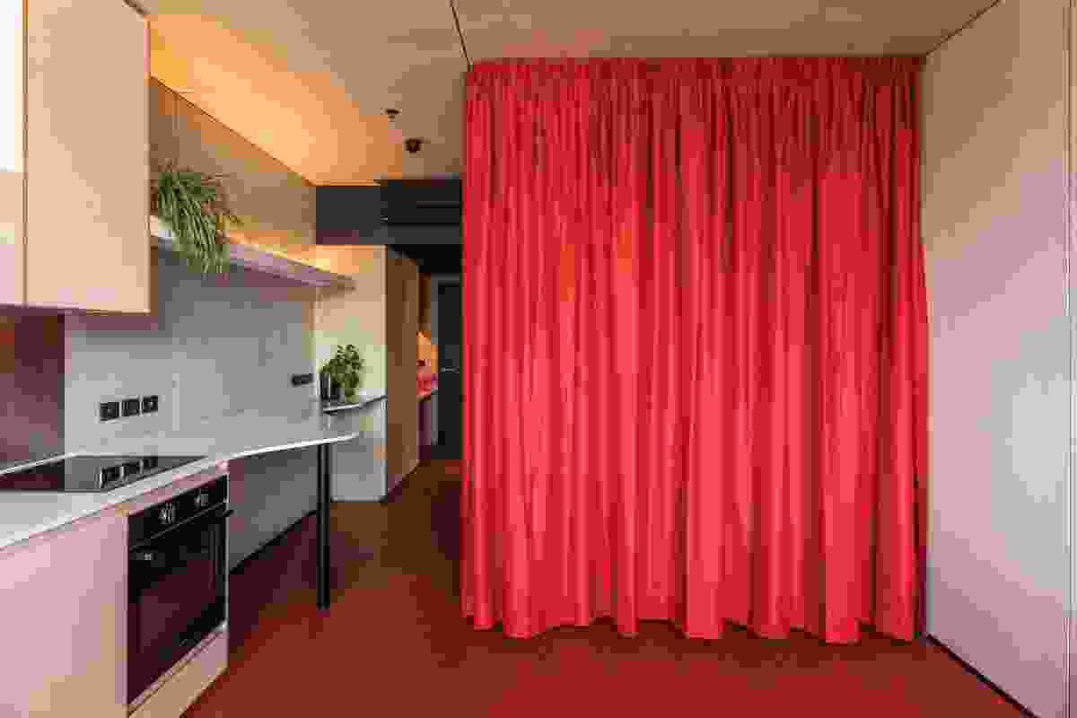 7 Best Industrial Accent Table Sets For Loft Apartments