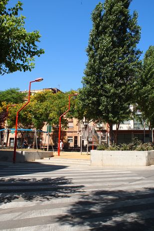 Flores & Prats conceived of Plaza Nicaragua as an extension of the school across the road.