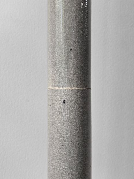 Close-up of the glazed column.