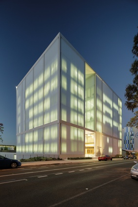 Westmead Millennium Institute (NSW) by BVN.