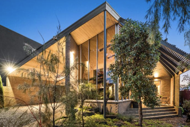 Crossman House by Kevin Borland.