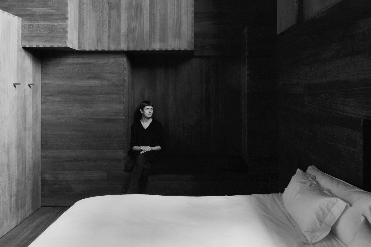 Sydney Embraces Thoughtful Darkness >> On Guard Room By Antony Gormley Architectureau Sydney Embraces Thoughtful Darkness >> On Guard Room By Antony Gormley Architectureau