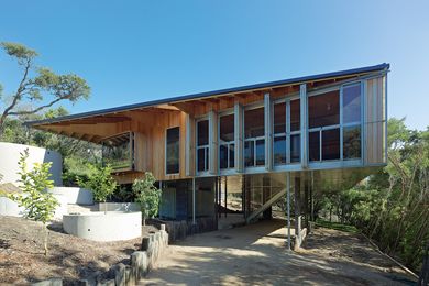 Operable external louvres protect the semi-enclosed verandah on the northern elevation.