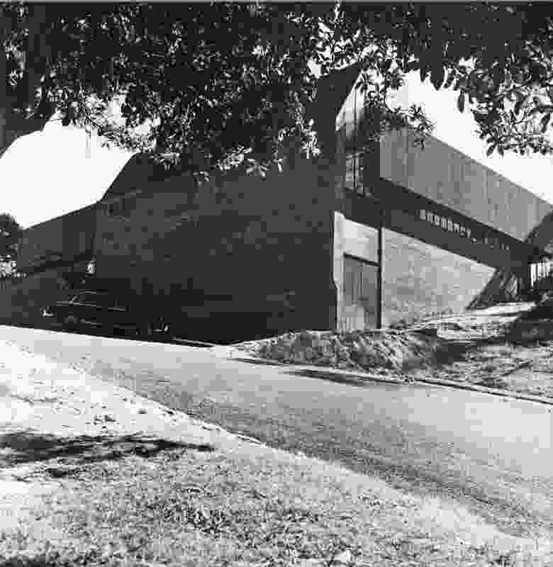 The Dee Why Library designed by Edwards Madigan Torzillo and Partners. (Photographed in 1966.)