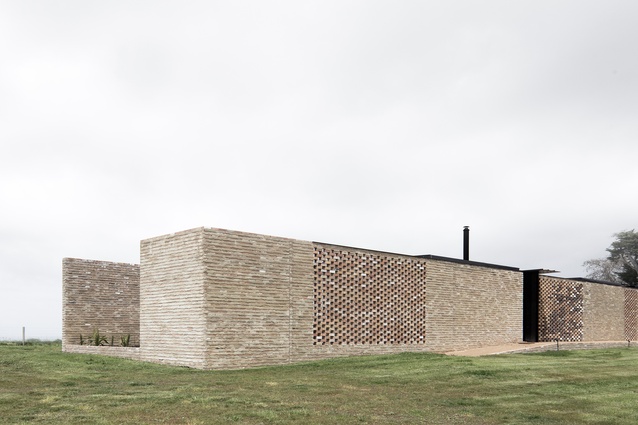 Fish Creek House by Edition Office.