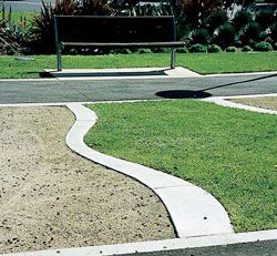 Detail of the new
square in Victoria Park Lake.