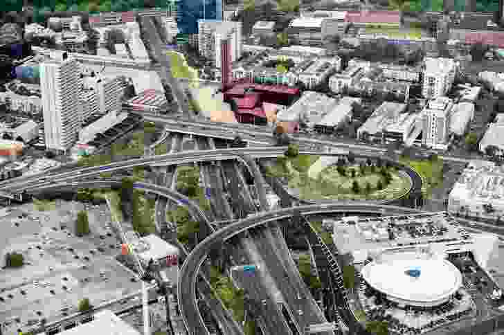 The Power Street Loop site is an almost two hectare parcel of unused land next to Melbourne’s CityLink freeway, bounded by the exit ramp from the Domain Tunnel.