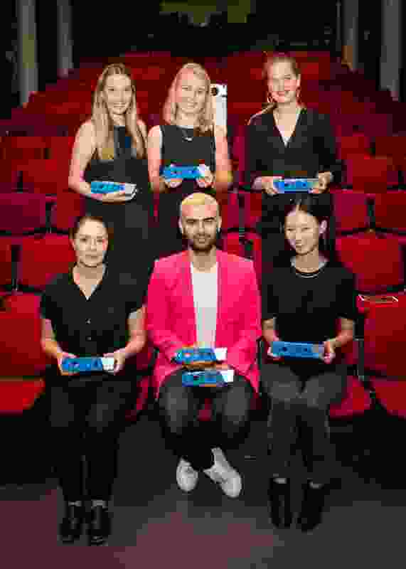 2015 NSW/ACT GOTYA winners Rosie Schloeffel, Hannah Clifton, Elizabeth Hackney,
Amy Leedham, Yousef Akbar, Yan Lin.
Absent: Rei Mai.