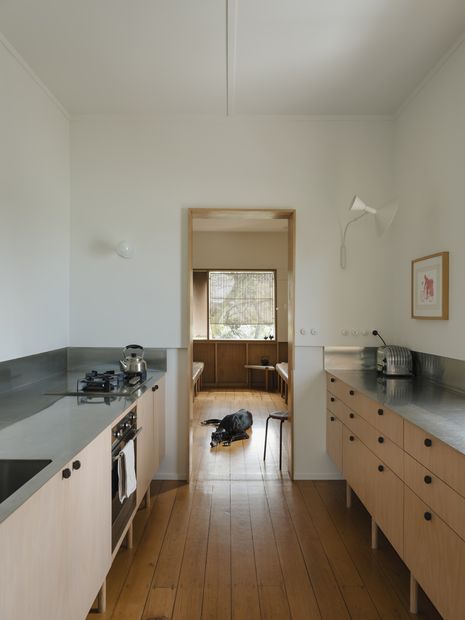 Red Hill House and Studio by Zuzana and Nicholas | ArchitectureAu