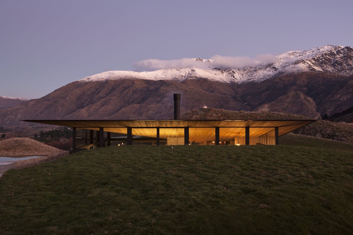 “Let the land speak” Queenstown House ArchitectureAU