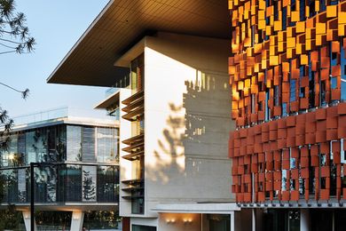 Advanced Engineering Building by Richard Kirk Architects and Hassell.