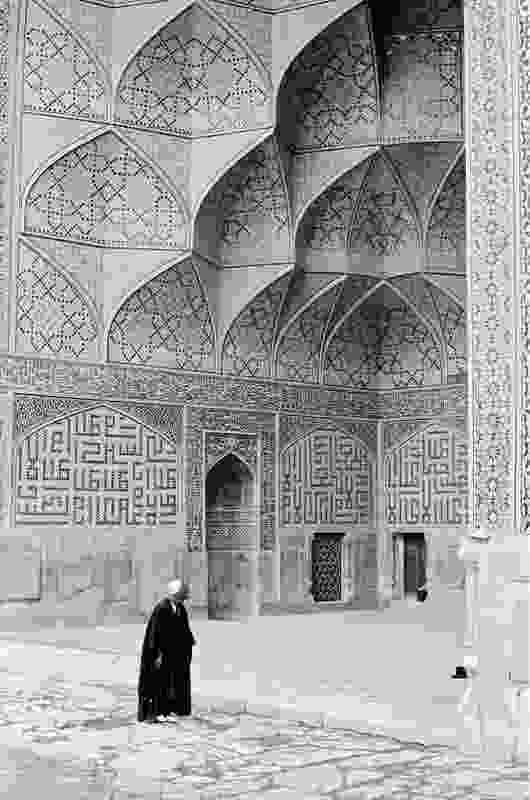 Utzon's photograph from Iran, 1959.