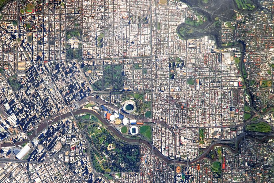 Aerial view of the Yarra River.