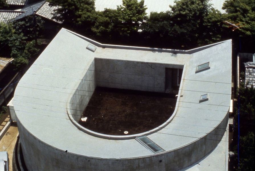 1975-76: White U (house) Nakano-ku, Tokyo, Japan.