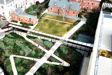 Bendigo Hospital Project by Silver Thomas Hanley with Bates Smart and Oculus, winner of the Built Projects – City and Regional Scale award. 