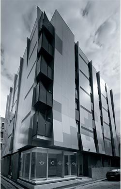 Corner
balconies at Global
House.