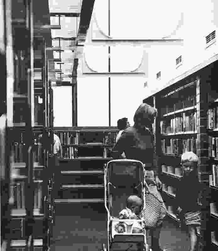 A family visits the Dee Why Library designed by Edwards Madigan Torzillo and Partners in 1966. (Photographed in 1966.)