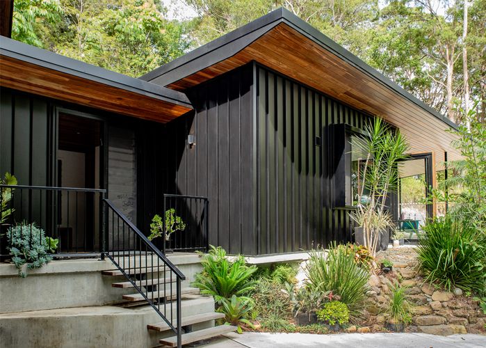 An award-winning subtropical home design featuring Lysaght cladding ...