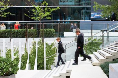 Workers from the adjoining Brookfield Tower descend on the plaza for lunch.