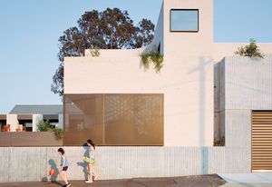 Ruckers Hill House by Studio Bright.