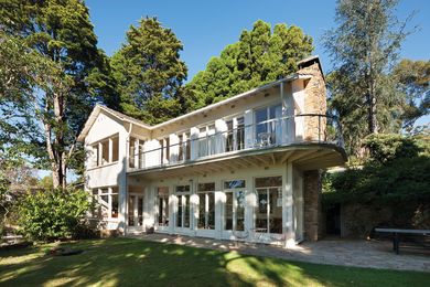 The Romberg House reflects the architect’s early training and interest in vernacular German and Swiss rural buildings.