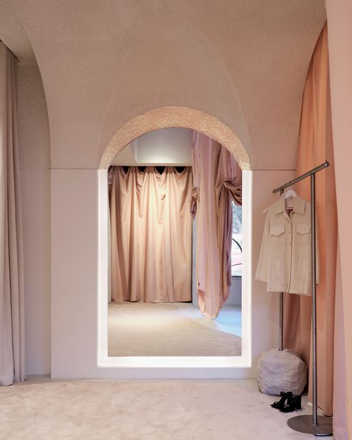 Pink fantasy: Coco and Lola boutique | ArchitectureAU