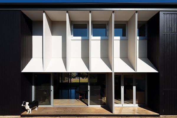 This modular rear facade uses a repeated module of 1,200-millimetre intervals, the size of the client’s canvases.
