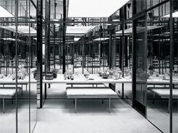 Gruzman House, Darling Point, 1958, 1965,
1995. Interior view of the mirrored dressing room.
Photograph David Moore.