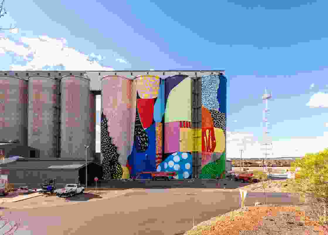 American artists HENSE (Alex Brewer) painted this mural on a grain silo in Avon in 2015. 