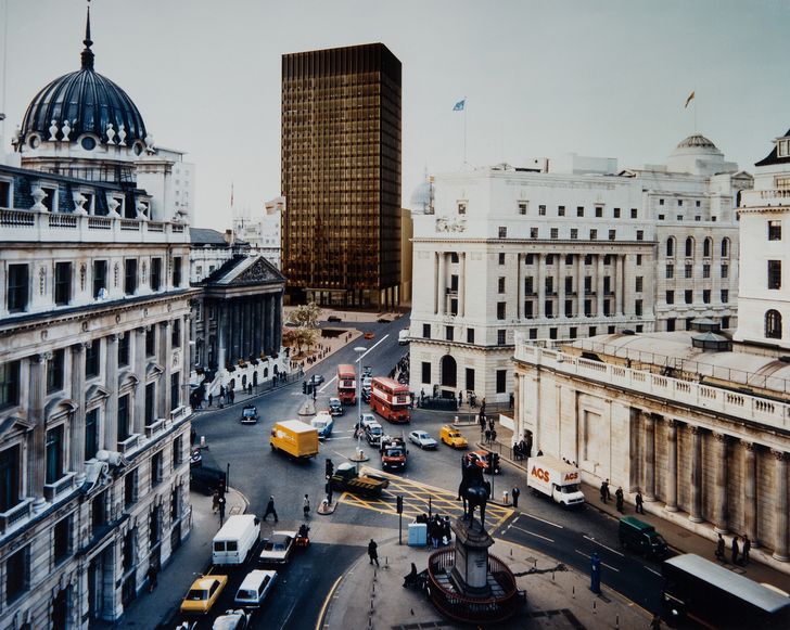 Visualisation of Mies van der Rohe's Mansion House Square proposal.