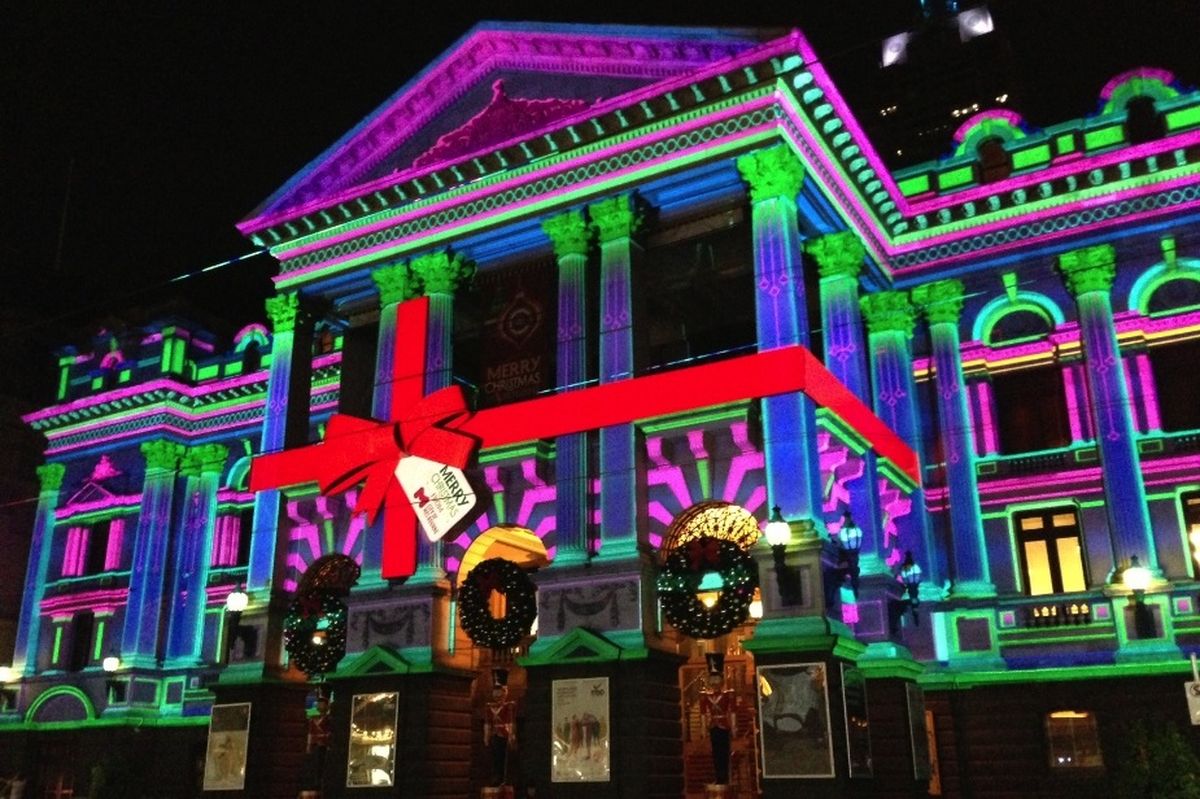 Melbourne Town Hall Christmas lights | ArchitectureAU